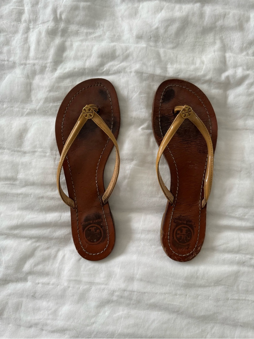Tory Burch tan Leather Flip Flop Sandals with Brown Footbed